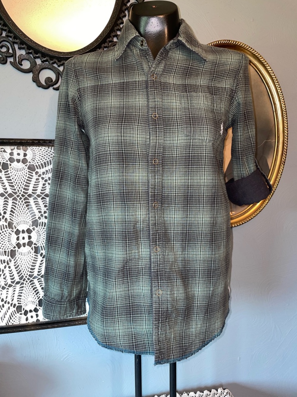 Billabong Men's Green Plaid Long-Sleeve Button Down Shirt